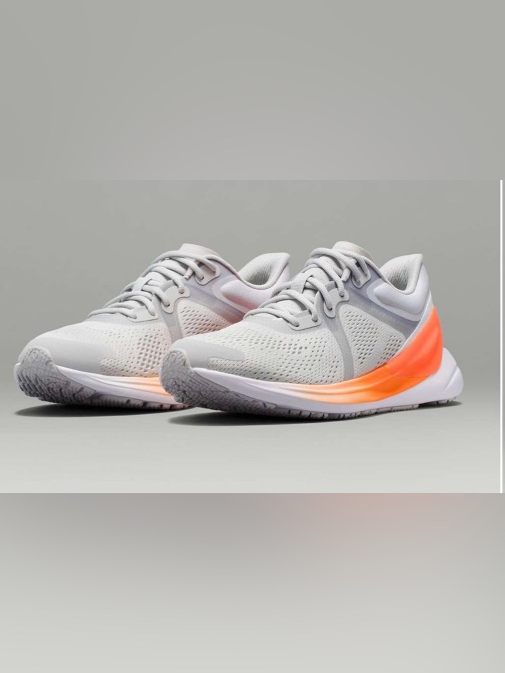 NIB New Lululemon Blissfeel Womens Running Shoe Vapor / Highlight Orange / White